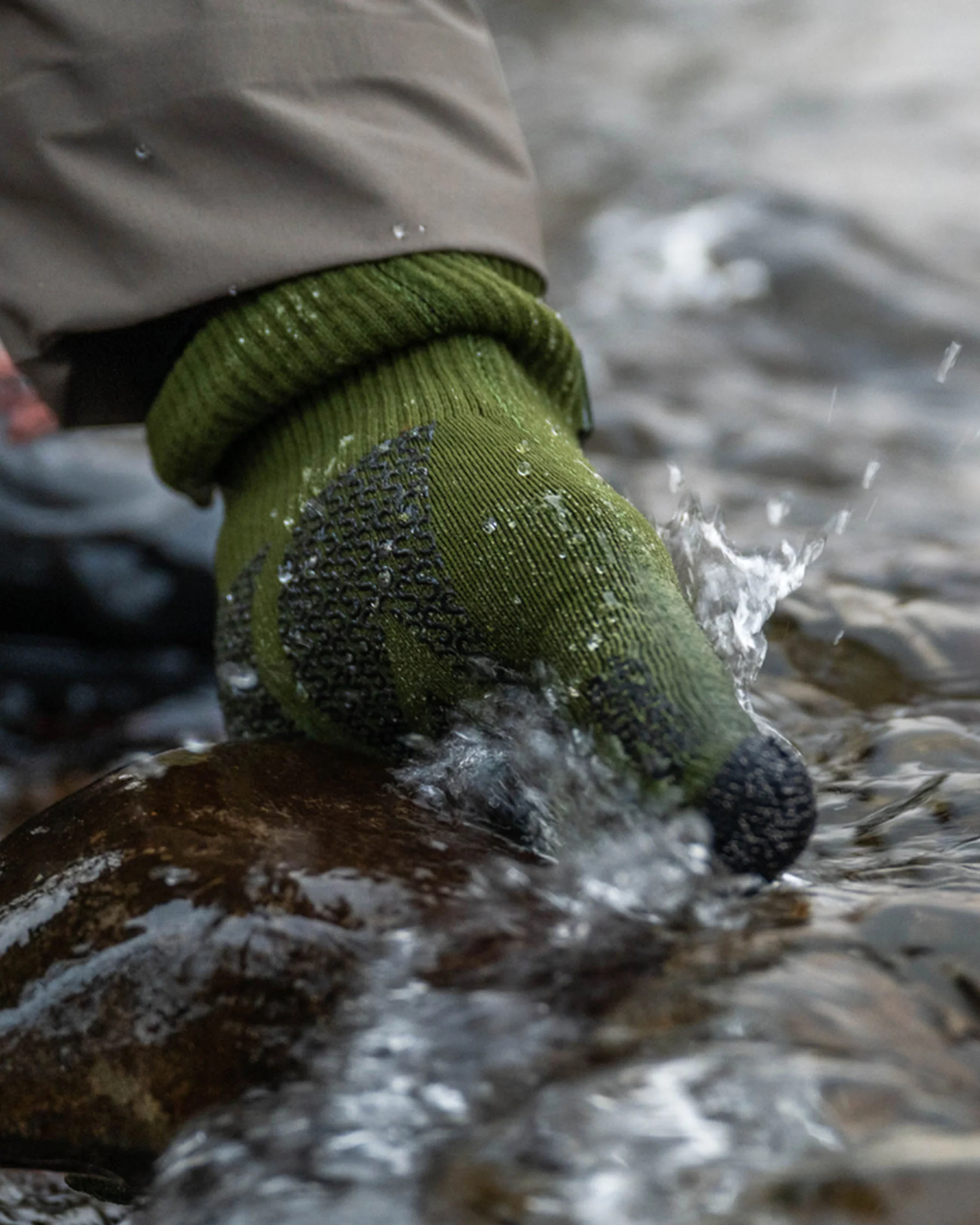 Men's Simms X Sealskinz Rangeley Waterproof Glove - Image 4
