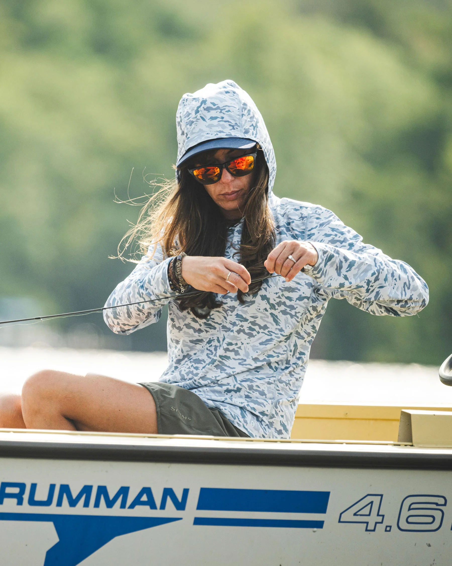 Women's Simms Challenger Solar Hoody  - Past Season - Image 2